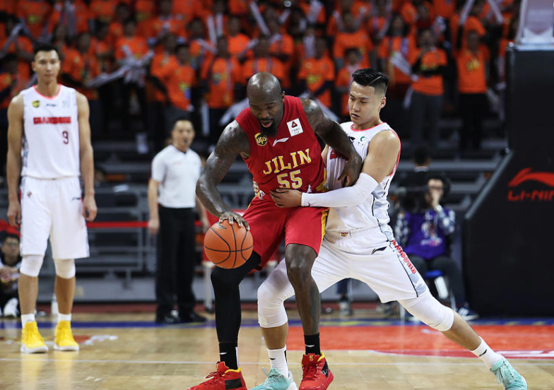 罗马转会期外线爆发；志在CBA季后赛名次提升；话题不断；球探报告显示潜力