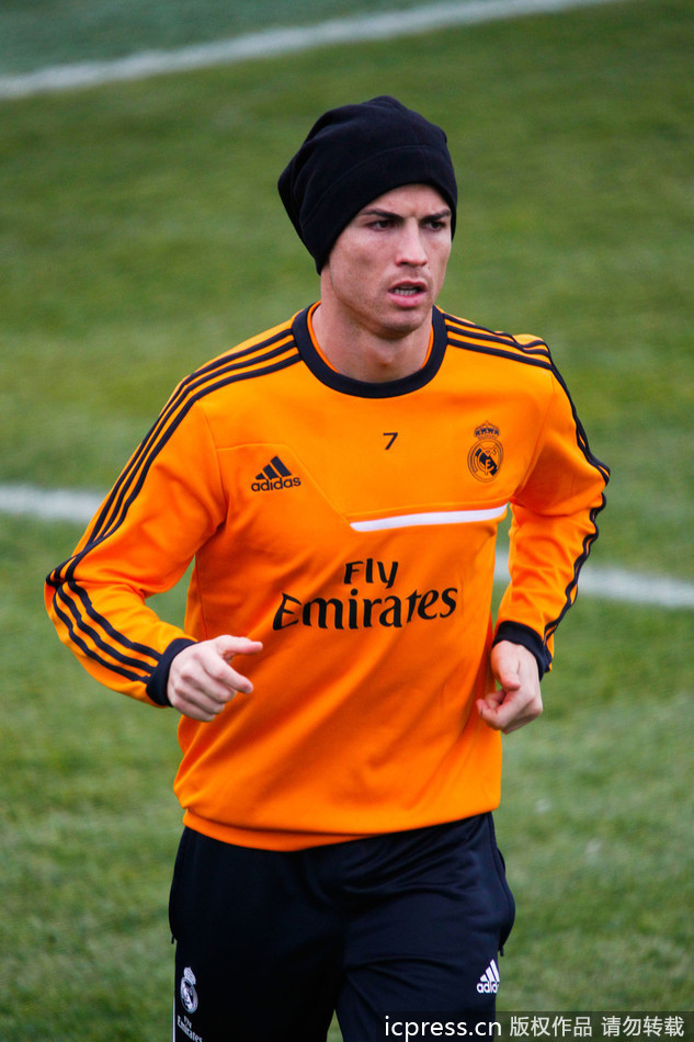 冲刺阶段体能课后，洛杉矶快船调整名单备战国王杯，管理层满意，医务组通报恢复