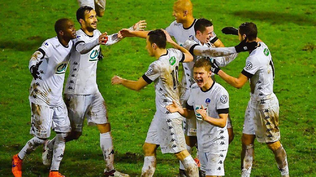 上海海港今天比赛直播吗